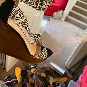 Nice cute black and white strap shoes